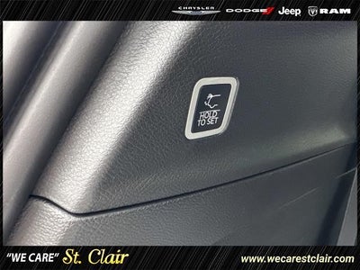 2027 Chrysler Pacifica PACIFICA LIMITED