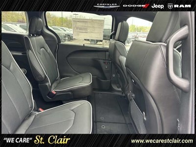 2027 Chrysler Pacifica PACIFICA LIMITED