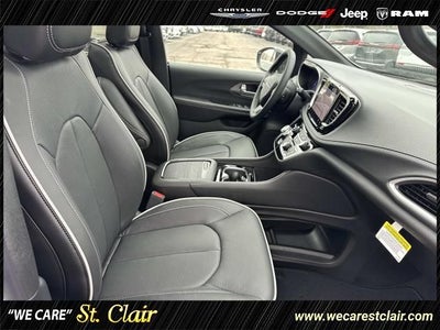 2027 Chrysler Pacifica PACIFICA LIMITED