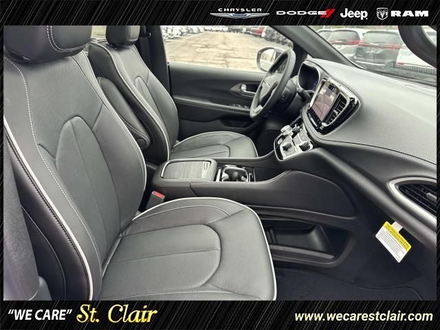 2027 Chrysler Pacifica PACIFICA LIMITED