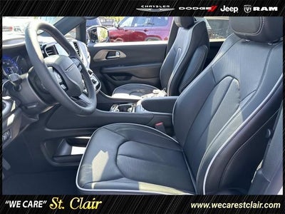 2027 Chrysler Pacifica PACIFICA LIMITED