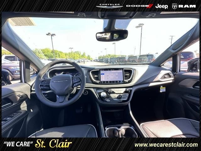 2027 Chrysler Pacifica PACIFICA LIMITED