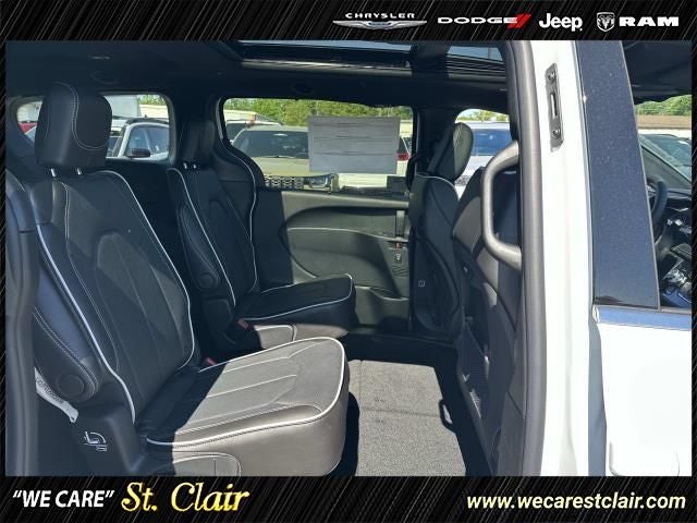 2027 Chrysler Pacifica PACIFICA LIMITED
