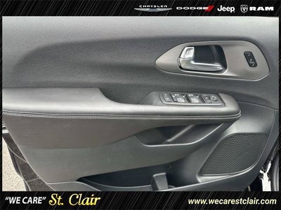 2027 Chrysler Pacifica PACIFICA LIMITED