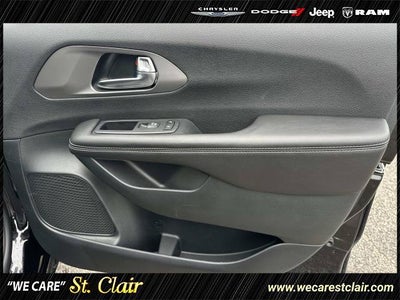 2027 Chrysler Pacifica PACIFICA LIMITED