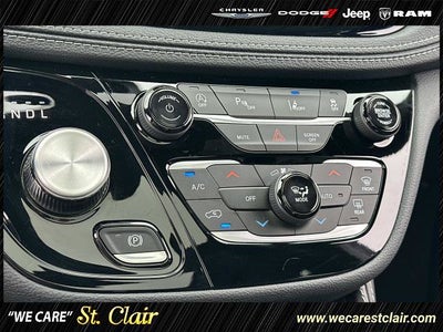 2027 Chrysler Pacifica PACIFICA LIMITED