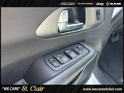 2027 Chrysler Pacifica PACIFICA SELECT AWD