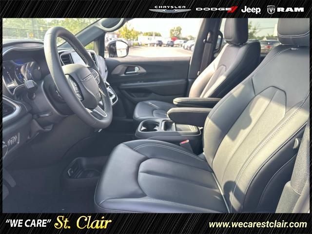 2027 Chrysler Pacifica PACIFICA SELECT AWD