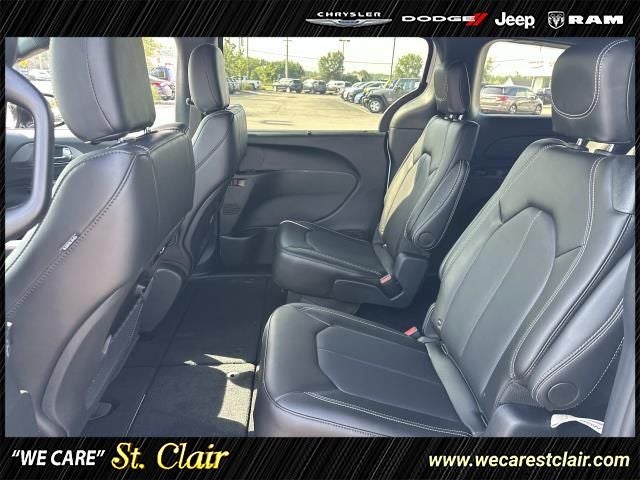 2027 Chrysler Pacifica PACIFICA SELECT AWD