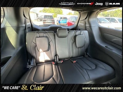2027 Chrysler Pacifica PACIFICA SELECT AWD