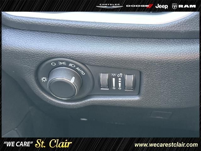 2027 Chrysler Pacifica PACIFICA SELECT AWD