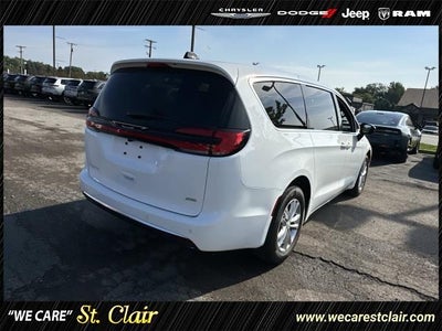 2027 Chrysler Pacifica PACIFICA SELECT AWD