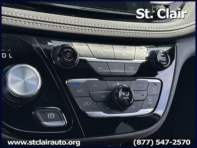 2023 Chrysler Pacifica Touring L AWD