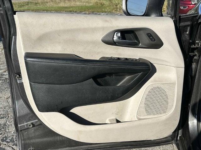2021 Chrysler Pacifica Touring L AWD