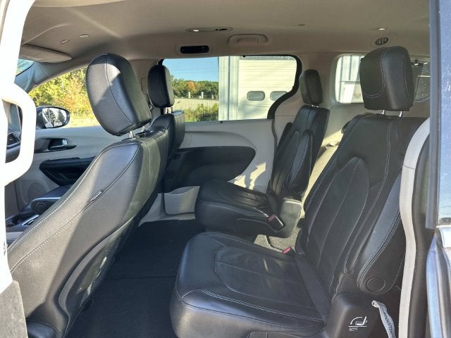 2021 Chrysler Pacifica Touring L AWD