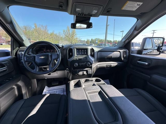 2024 Chevrolet Silverado 2500HD 4WD Crew Cab Standard Bed Custom