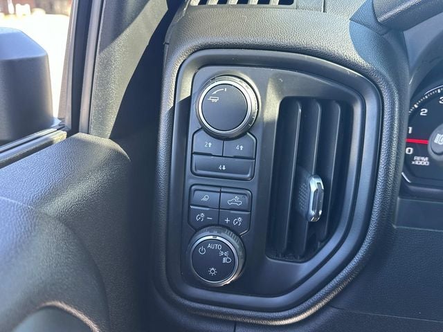 2024 Chevrolet Silverado 2500HD 4WD Crew Cab Standard Bed Custom