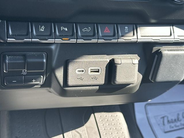 2024 Chevrolet Silverado 2500HD 4WD Crew Cab Standard Bed Custom