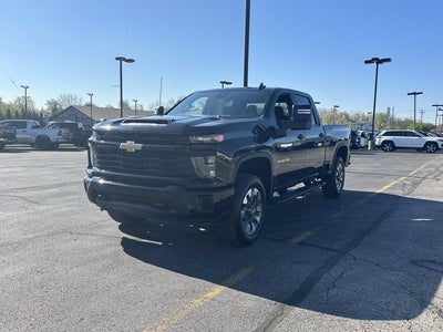 2024 Chevrolet Silverado 2500HD 4WD Crew Cab Standard Bed Custom