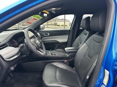 2023 Jeep Compass Latitude Lux FWD