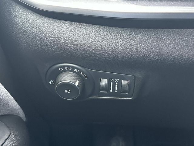 2023 Jeep Compass Latitude Lux FWD