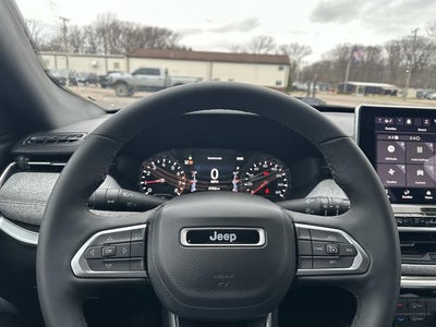 2023 Jeep Compass Latitude Lux FWD