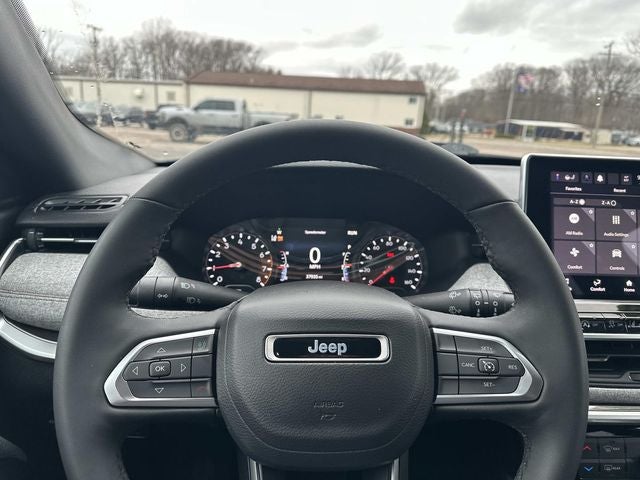 2023 Jeep Compass Latitude Lux FWD