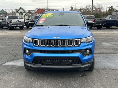 2023 Jeep Compass Latitude Lux FWD