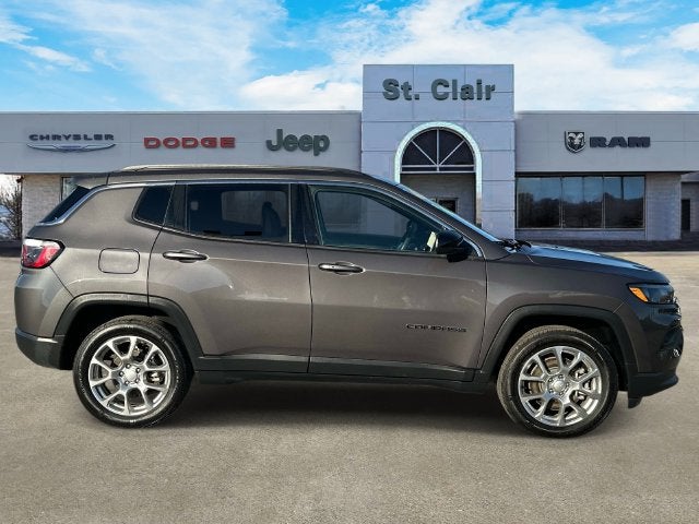 Used 2024 Jeep Compass Latitude Lux with VIN 3C4NJDFN8RT126474 for sale in Saint Clair, MI
