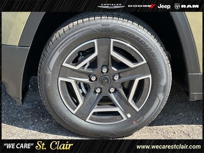 2026 Jeep Cherokee CHEROKEE LAREDO 4X4
