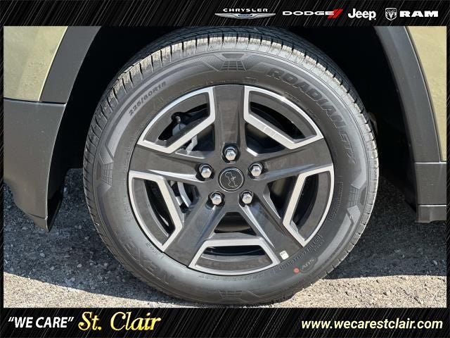 2026 Jeep Cherokee CHEROKEE LAREDO 4X4