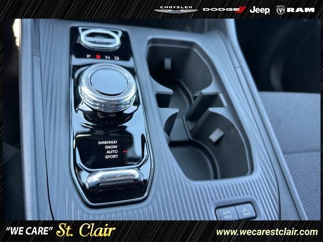 2026 Jeep Cherokee CHEROKEE LAREDO 4X4