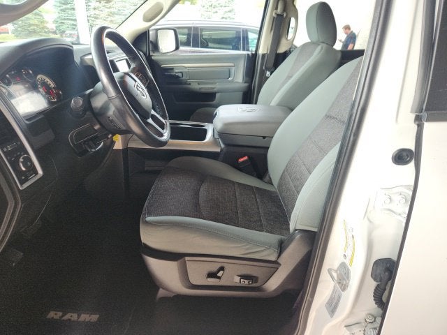 2017 RAM 1500 Big Horn Crew Cab 4x4 5'7' Box