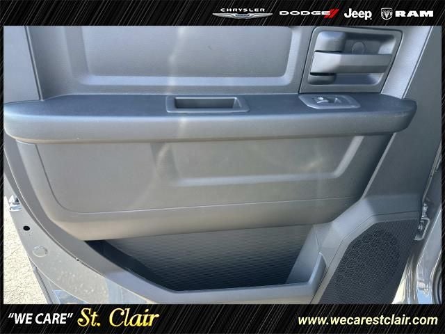 2026 RAM Ram 2500 RAM 2500 BLACK EXPRESS CREW CAB 4X4 6'4' BOX