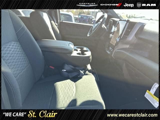 2026 RAM Ram 2500 RAM 2500 BLACK EXPRESS CREW CAB 4X4 6'4' BOX