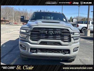 2026 RAM Ram 2500 RAM 2500 BLACK EXPRESS CREW CAB 4X4 6'4' BOX