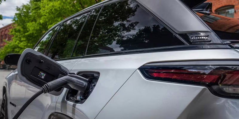 2024 Wagoneer S charging