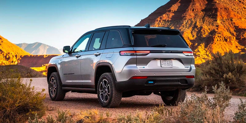2025 Jeep Grand Cherokee back view