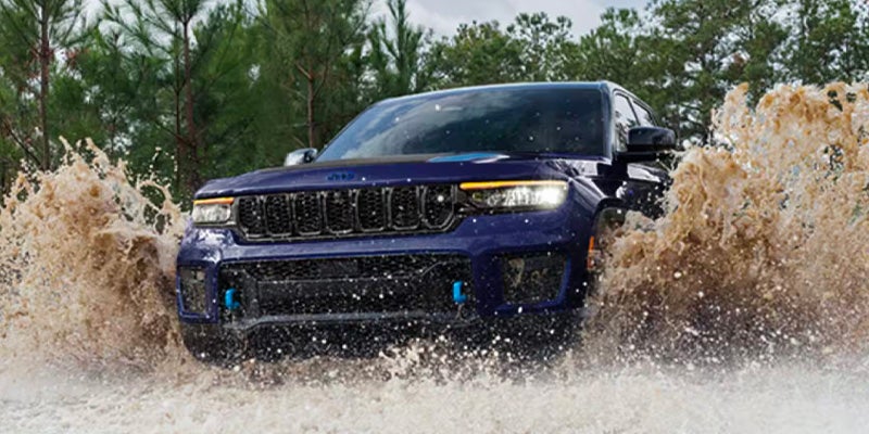 2025 Jeep Grand Cherokee L driving through water