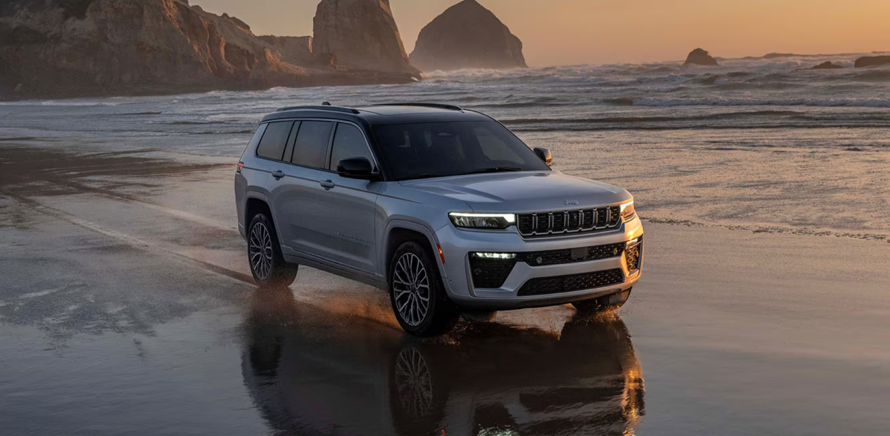 2026-Grand-Chereokee-Summit-Laredo-Limited